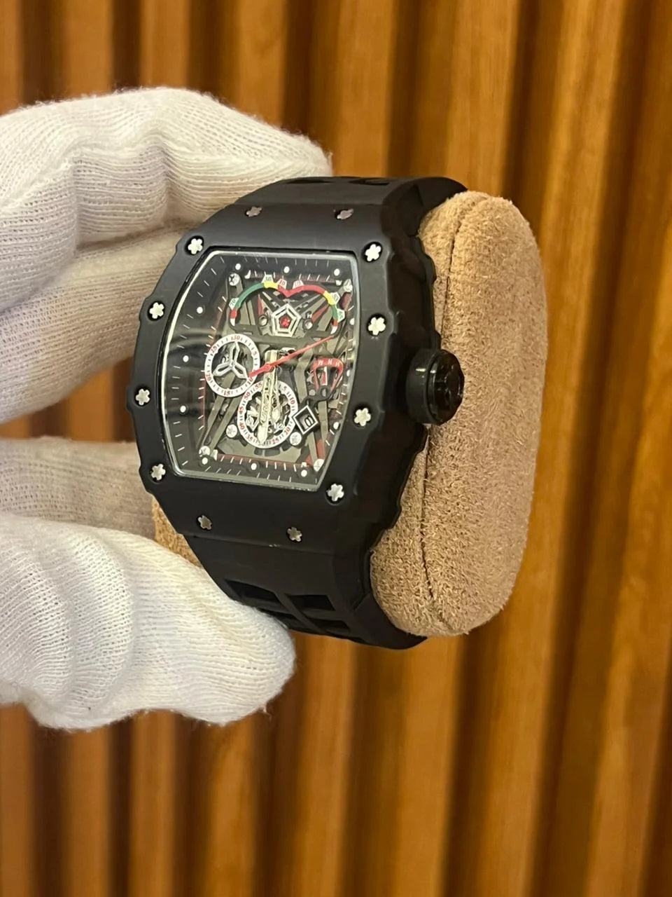 Ultimate Luxury Wristwear – Har Nazar Aap Par!
