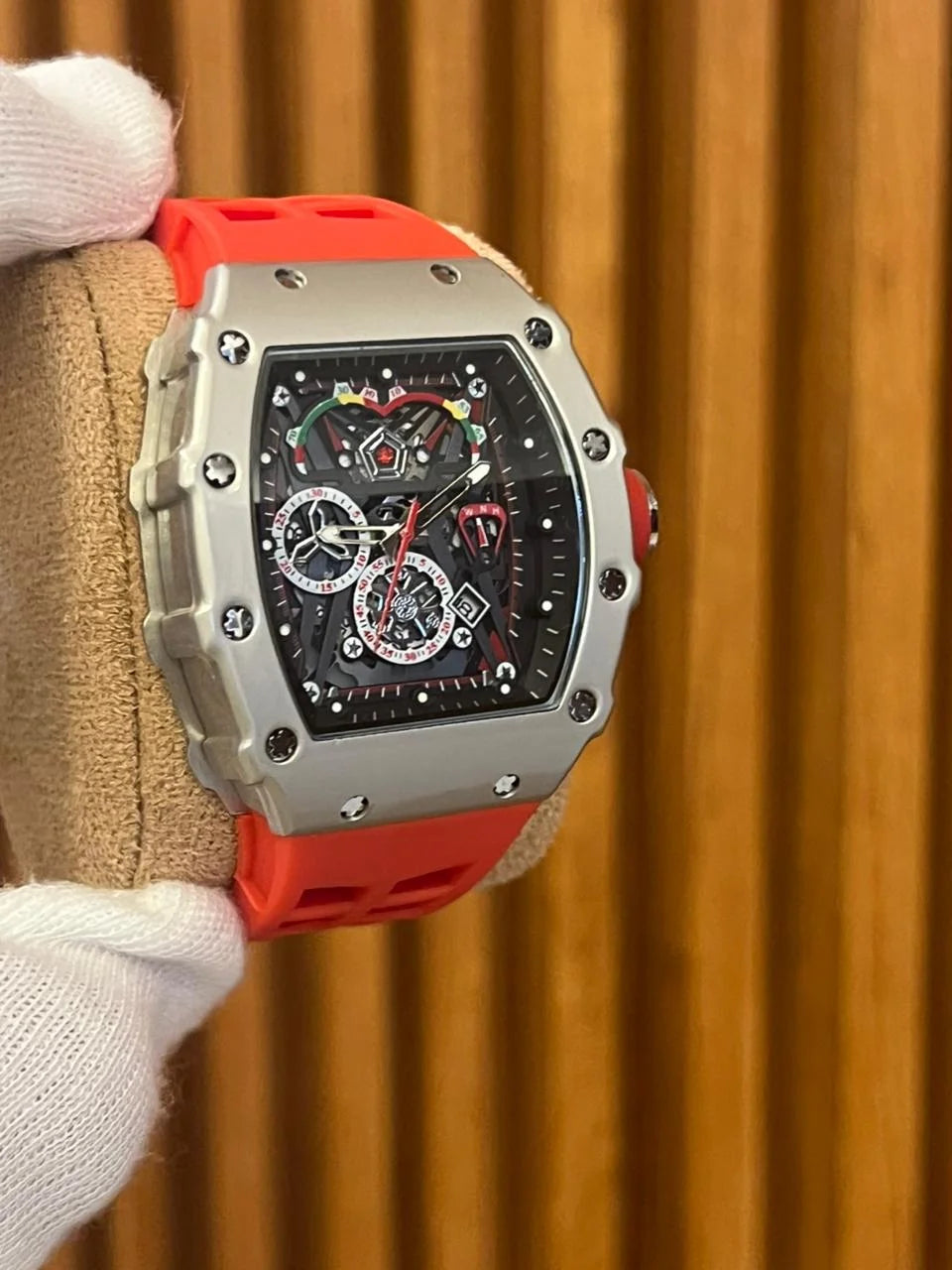 Ultimate Luxury Wristwear – Har Nazar Aap Par!