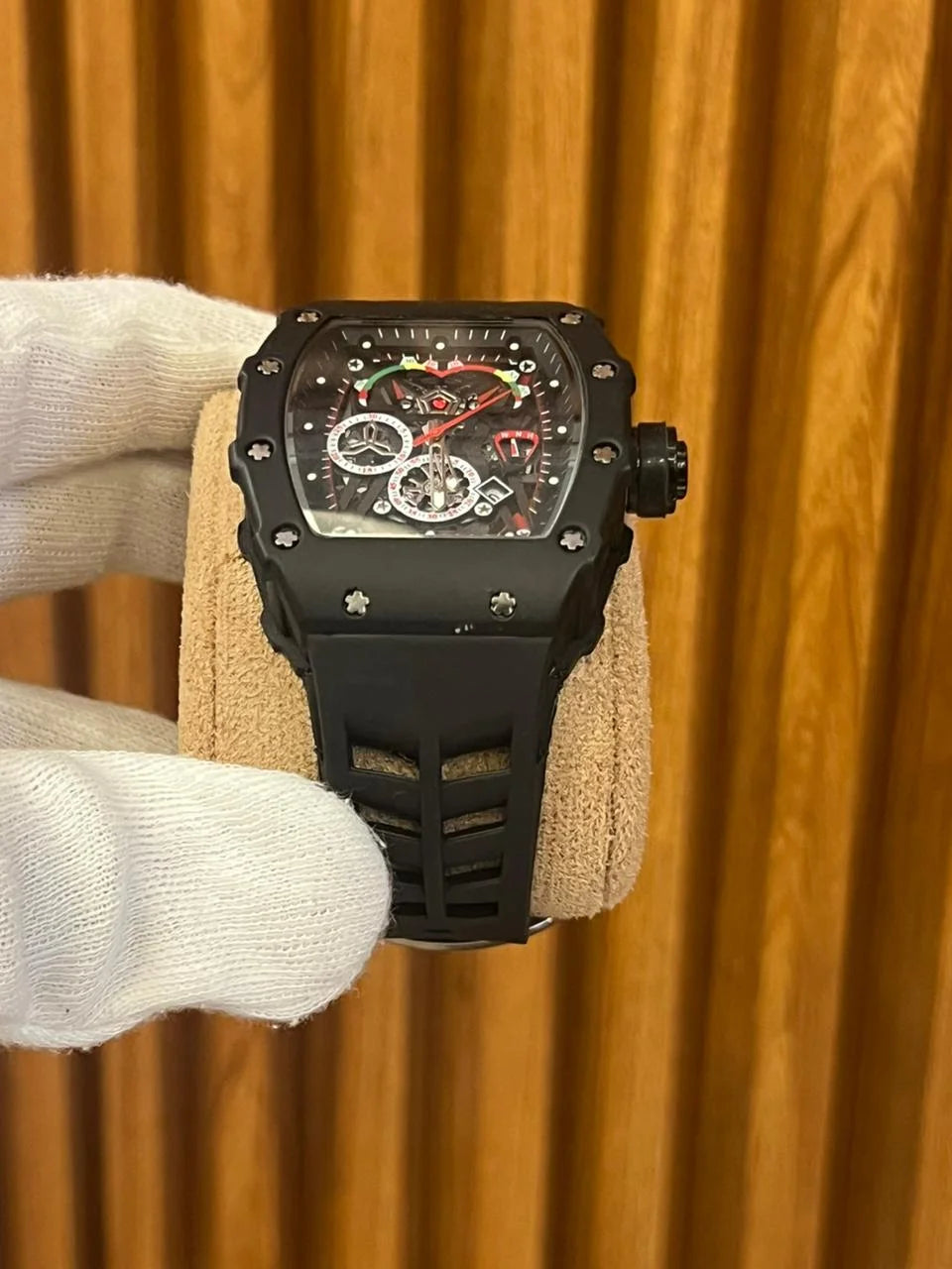Ultimate Luxury Wristwear – Har Nazar Aap Par!