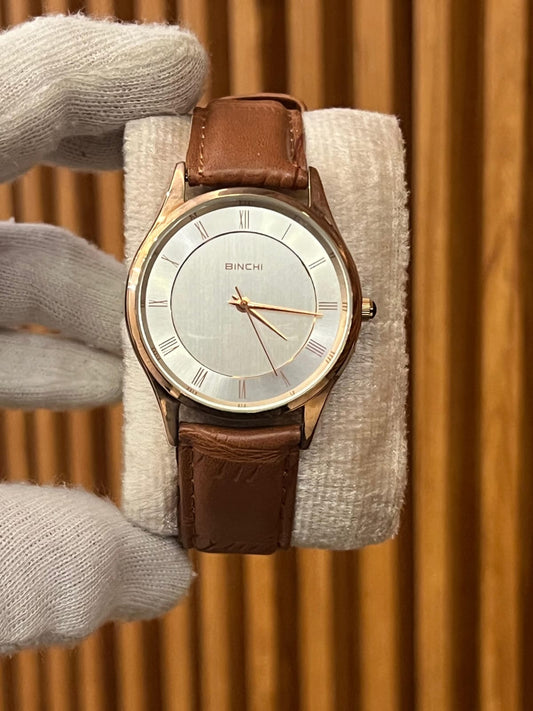 Binchi Quartz Leather Strap Watch